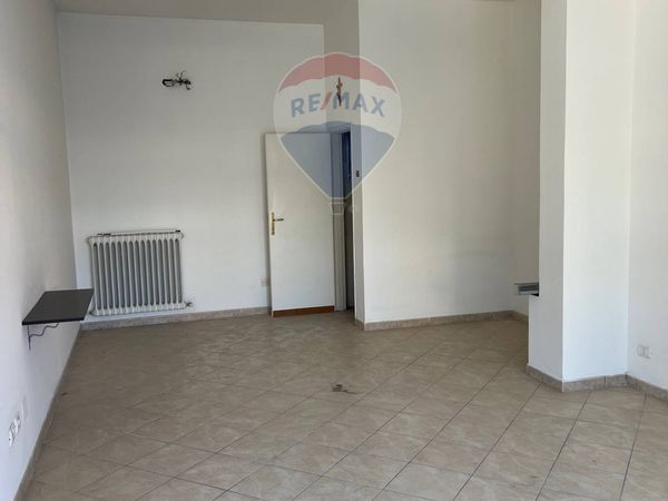 Locale Commerciale Bastia Umbra, PG Affitto - Foto 2