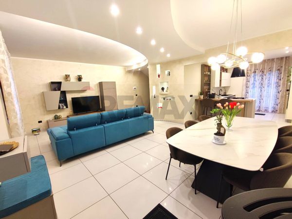 Villa a schiera San Nicola la Strada, CE Vendita