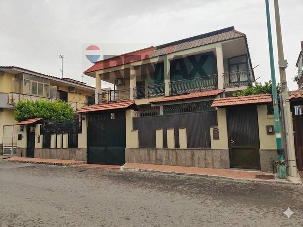 Villetta bifamiliare Arzano, NA Vendita