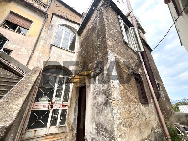 Casa Indipendente Mercato San Severino, SA Vendita