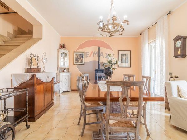 Villa a schiera Fabrica di Roma, VT Vendita