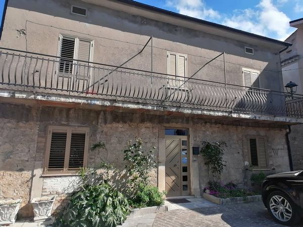 Casa Indipendente Pretoro, CH Vendita