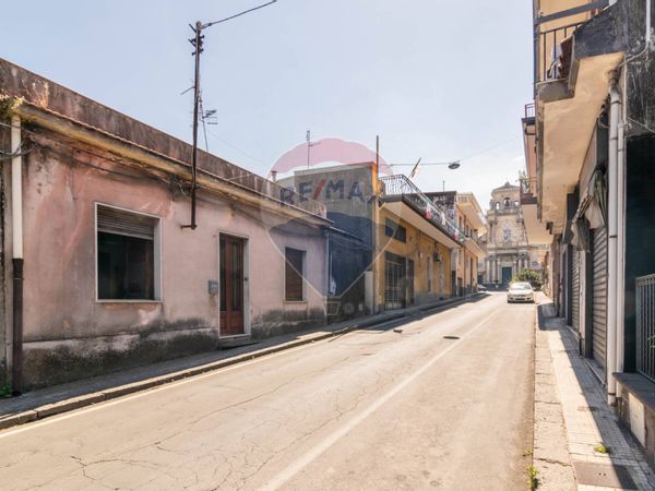 Appartamento Santa Venerina, CT Vendita