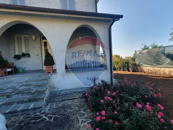 Villa a schiera Poggio Giubbiani, Reggello, FI Vendita