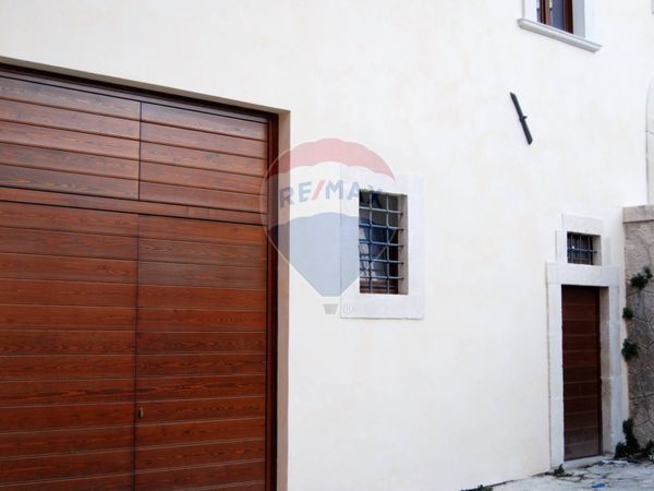 Locale Commerciale Centro storico, L'Aquila, AQ Vendita - Foto 2