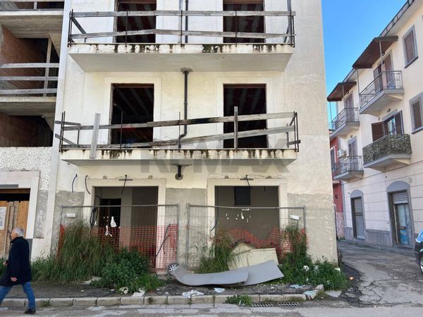 Locale Commerciale Sant'Antimo, NA Affitto - Foto 3