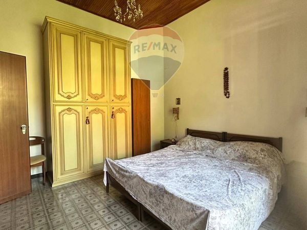 Casa Semindipendente Vara Superiore, Urbe, SV Vendita