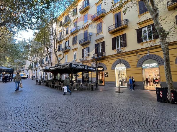 Appartamento Vomero, Napoli, NA Vendita