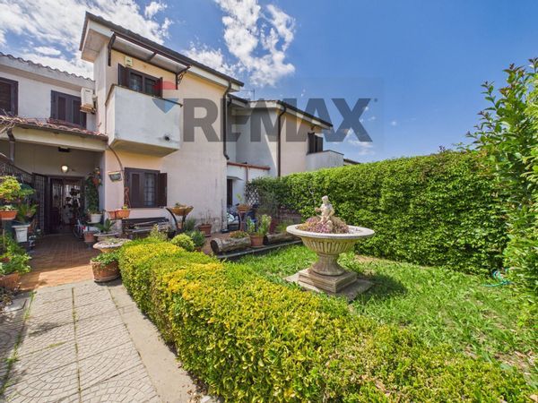Villa a schiera Sutri, VT Vendita