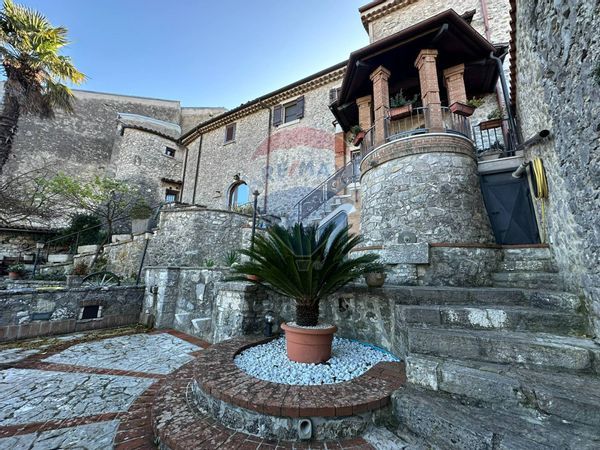 Casa Semindipendente Montaquila, IS Vendita