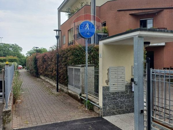 Garage/Box Pessano, Pessano con Bornago, MI Vendita