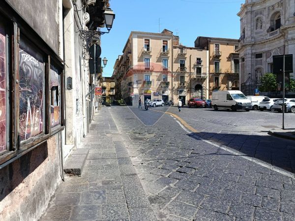 Locale Commerciale Centro Storico, Catania, CT Affitto - Foto 2