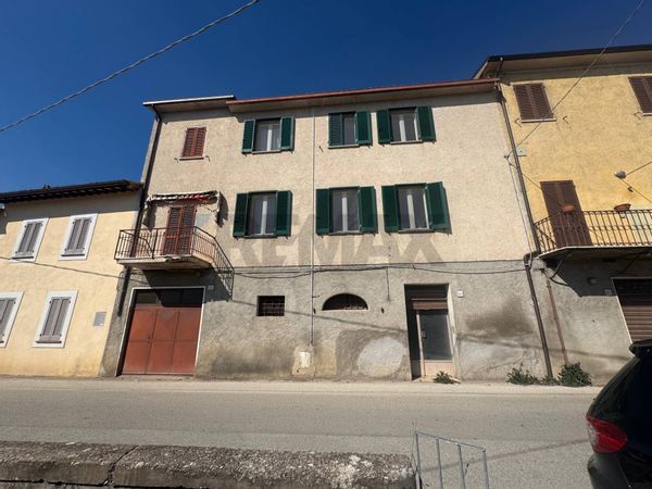 Casa Semindipendente San Giovanni Profiamma, Foligno, PG Vendita