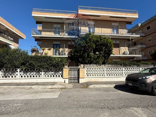 Appartamento Torvaianica, Pomezia, RM Vendita