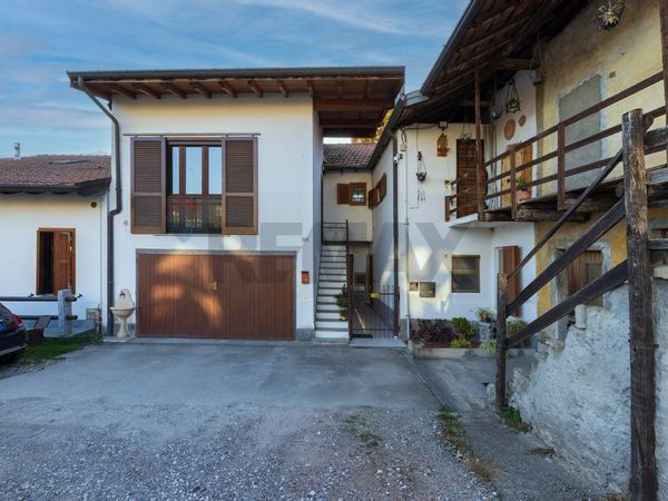 Porzione di casa Cardana, Besozzo, VA Vendita
