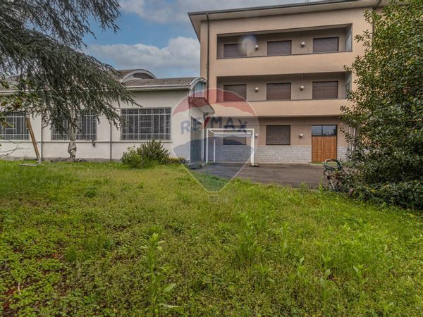 Stabile/Palazzo Borgomanero, NO Vendita