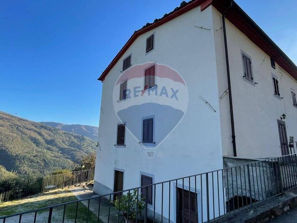 Villa singola San Cassiano di Cotroni, Bagni di Lucca, LU Vendita - Foto 4