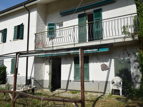 Casa Semindipendente Valletti, Varese Ligure, SP Vendita