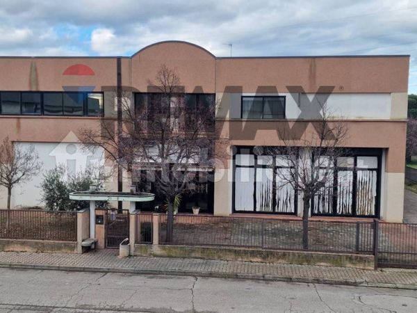 Locale Commerciale Riccione, RN Vendita