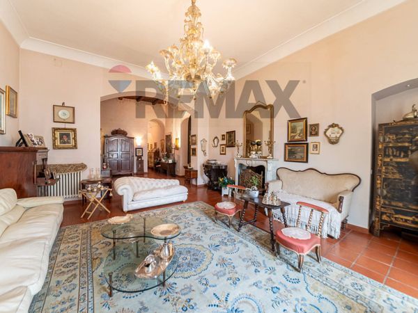Appartamento Centro Storico, Salerno, SA Vendita