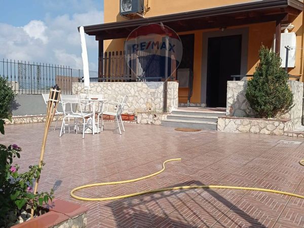 Villa a schiera Varcaturo, Giugliano in Campania, NA Vendita