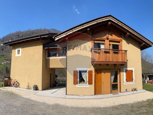 Casa Indipendente Bagolino, BS Vendita