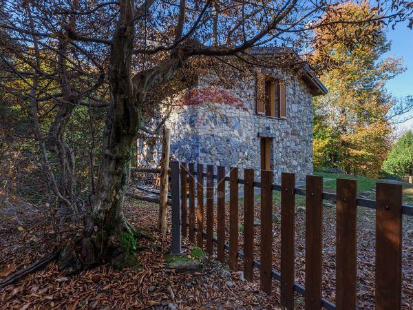 Casa Indipendente Bosco Valtravaglia, Montegrino Valtravaglia, VA Vendita - Foto 3