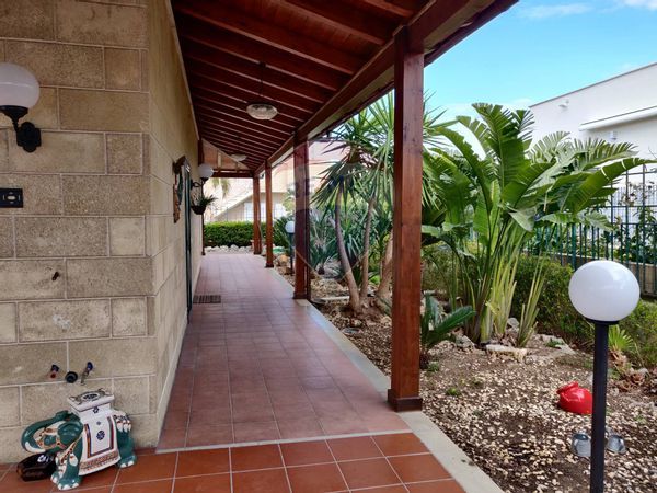 Appartamento Valenzano, BA Affitto