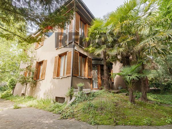 Villa o villino San Fruttuoso, Monza, MB Vendita