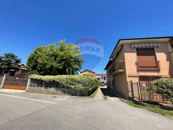 Casa Semindipendente Ferno, VA Vendita