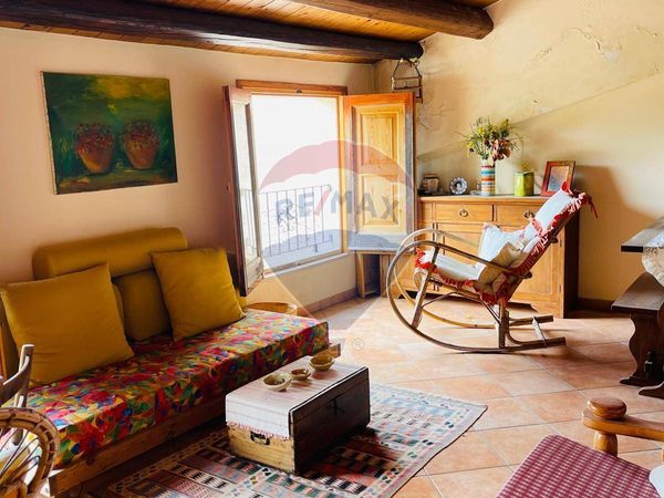 Casa Indipendente Monterosso Almo, RG Vendita