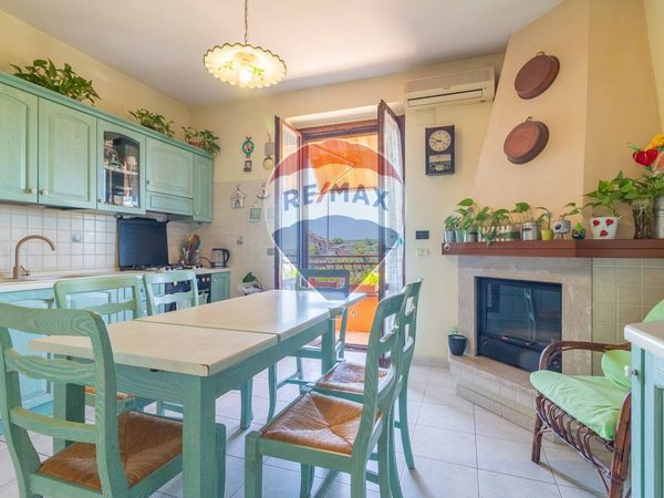 Villa a schiera Vetralla, VT Vendita