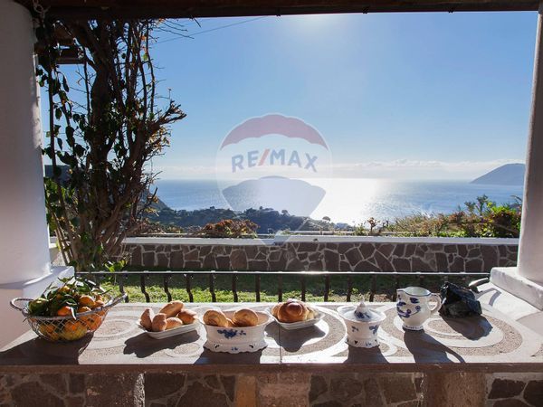 Villa singola Pirrera, Lipari, ME Vendita