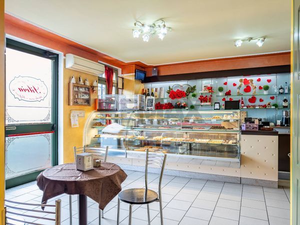 Attività  Commerciale Mulazzano, LO Vendita