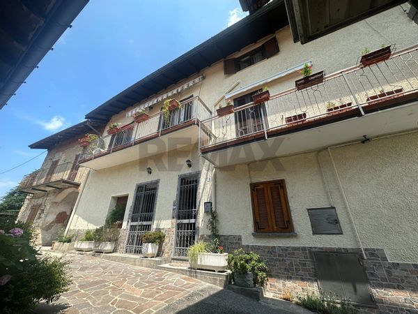 Porzione di casa Ronco, Besozzo, VA Vendita