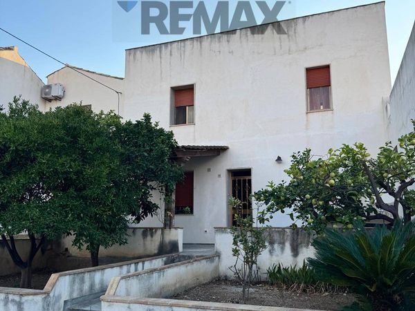 Casa Indipendente Custonaci, TP Affitto