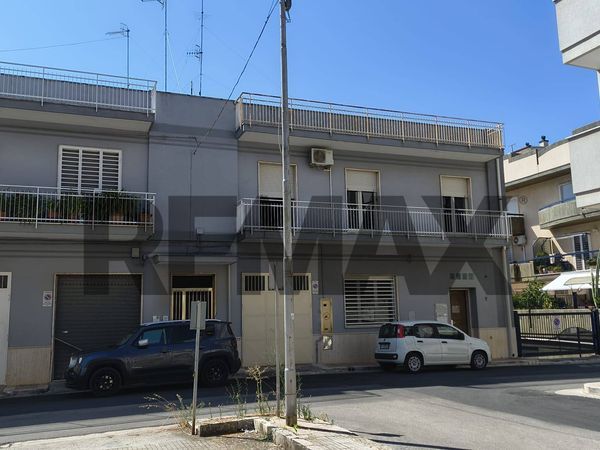 Casa Semindipendente Castellana Grotte, BA Vendita