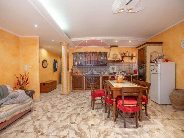 Casa Indipendente Ferla, SR Vendita