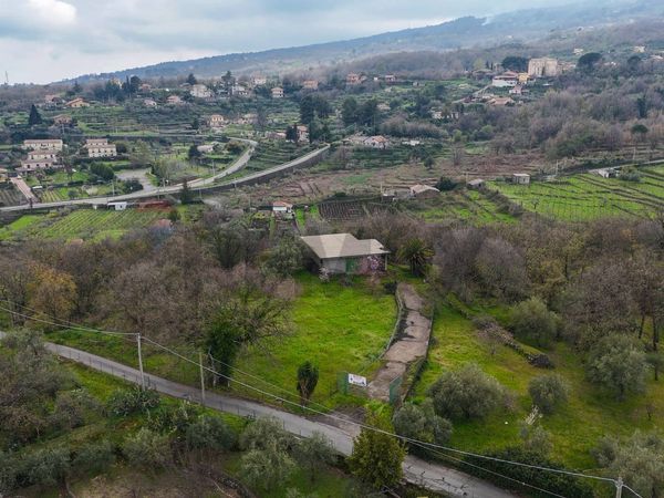 Casa Indipendente Piedimonte Etneo, CT Vendita
