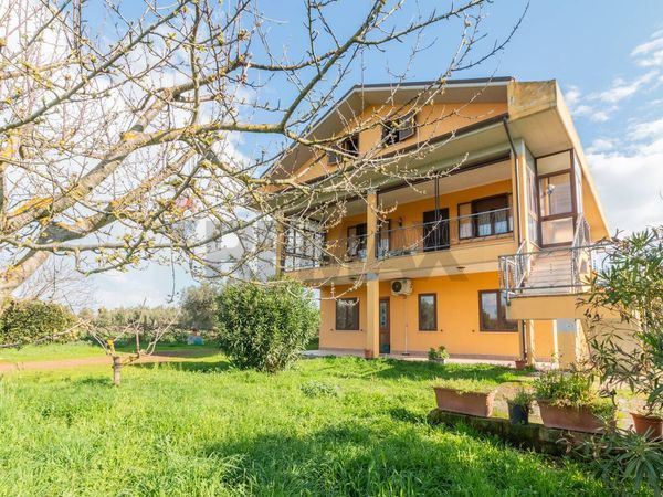 Casa Indipendente Canino, VT Vendita