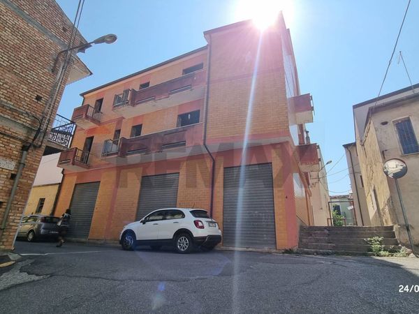 Casa Indipendente Roggiano Gravina, CS Vendita