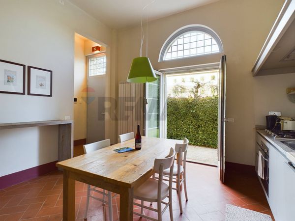 Cascina/Casale Montecchio, Cortona, AR Vendita