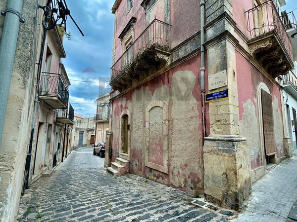 Casa Indipendente Palazzolo Acreide, SR Vendita