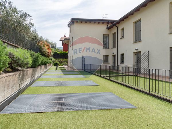 Appartamento Sale Marasino, BS Vendita