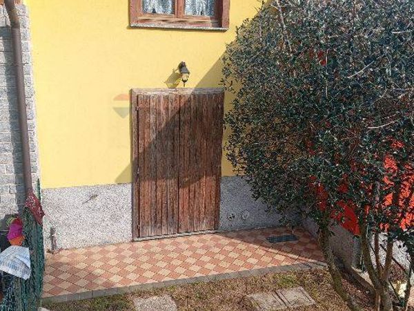 Villa a schiera Val Brembilla, BG Vendita