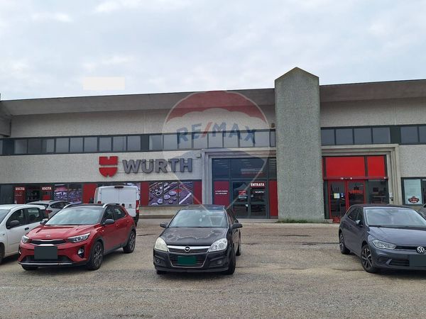 Locale Commerciale Zona Paciana, Foligno, PG Vendita - Foto 3