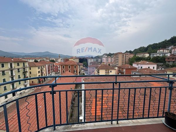 Appartamento Cairo Montenotte, SV Vendita