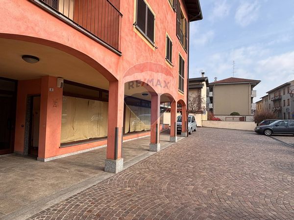 Locale Commerciale Turbigo, MI Affitto