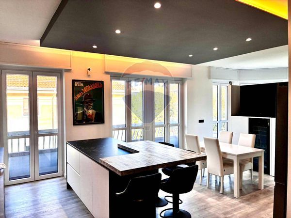 Attico/Mansarda Centro, Novara, NO Vendita