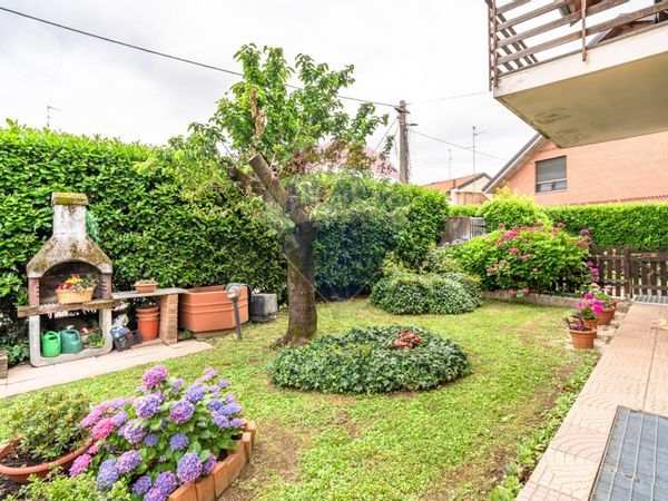 Appartamento Caronno Pertusella, VA Vendita